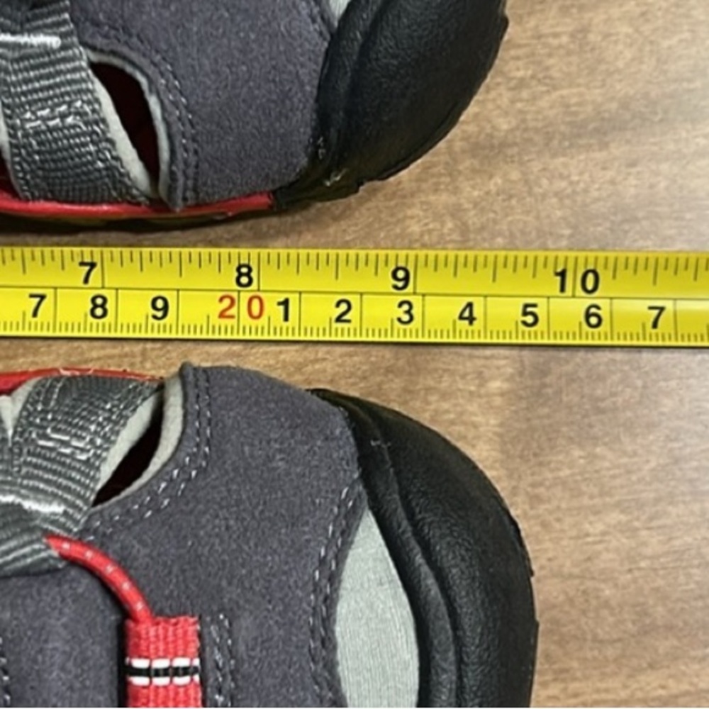 KEEN Seacamp II CNX Water Sandals Gray Red Kids US 5 EU 37 Hiking Shoes
G - Picture 16 of 17